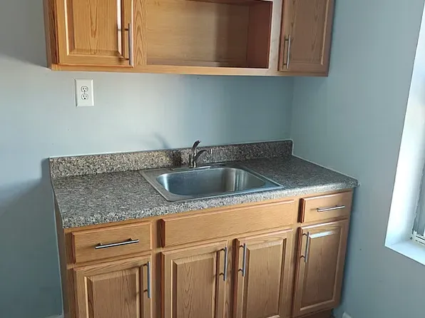 409 East 21st Street image 1 of 7