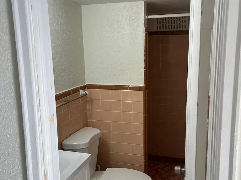 600 Riverview Blvd #6 — Photo 9
