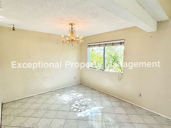 5th image of 7475 Boxwood Ave