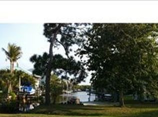 747 Glendale Ave, Naples, FL 34110