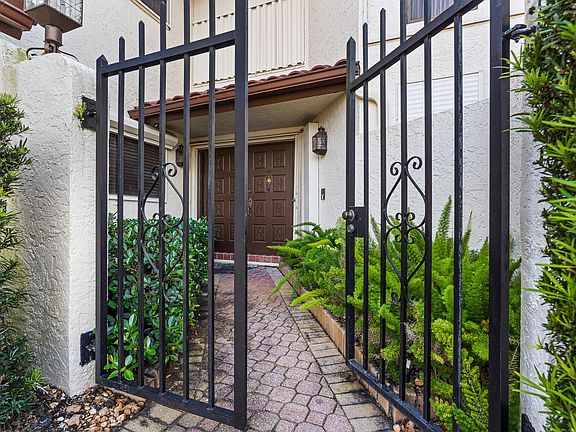 2nd image of 22589 Esplanada Drive