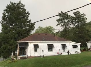 217 2nd St, Bergholz, OH 43908