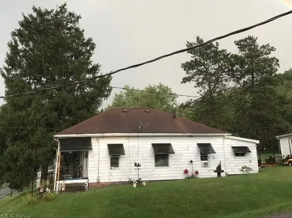 217 2nd St, Bergholz, OH 43908