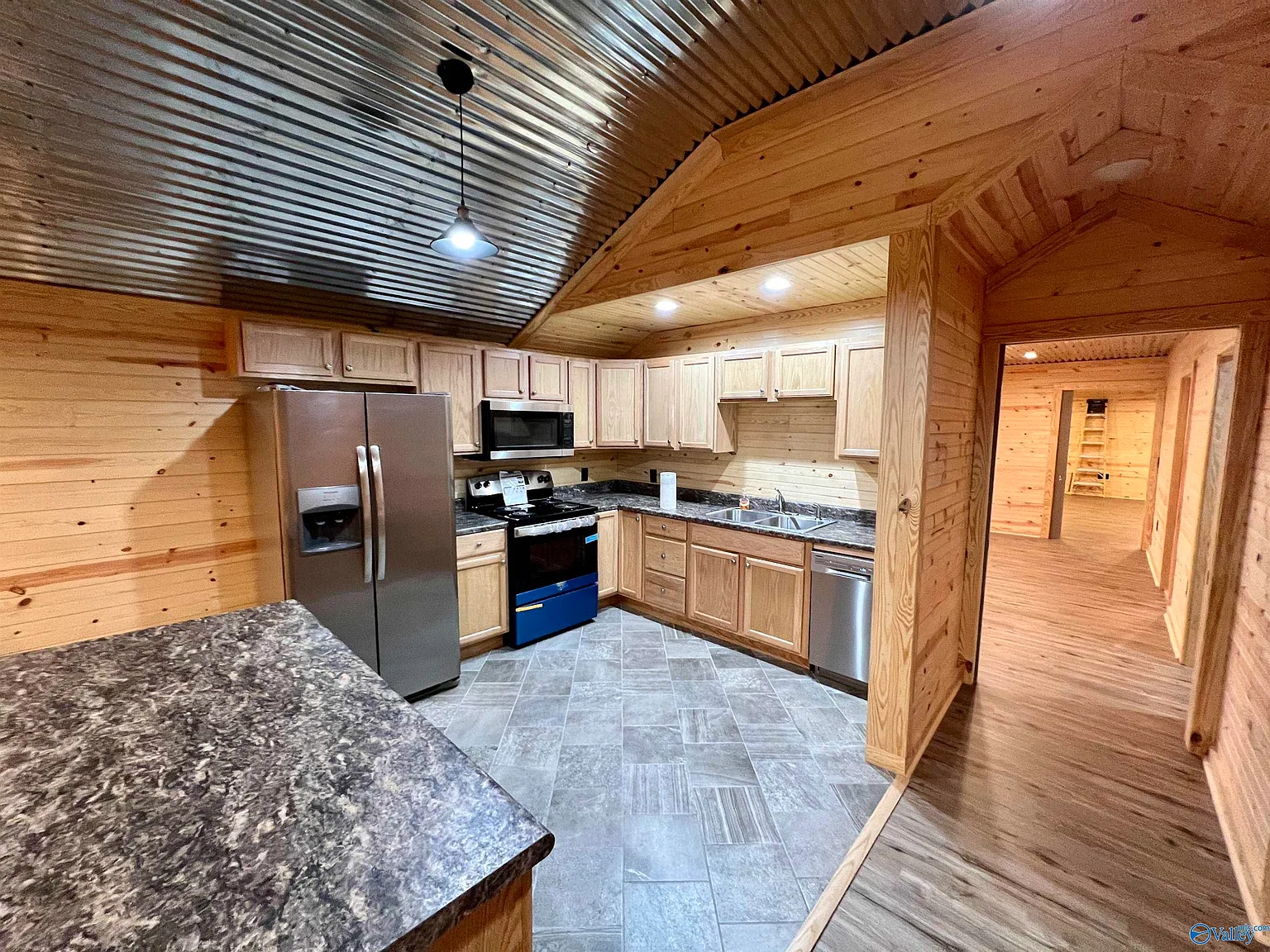 2 bed, 1.0 bath, 1600 sqft, $1,595 — Photo 4