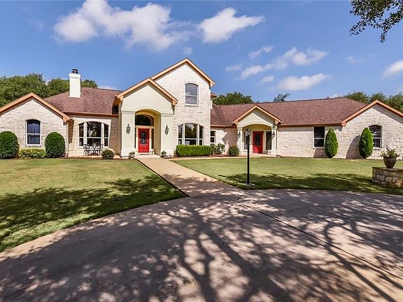 4th image of 351 Woodland Dr