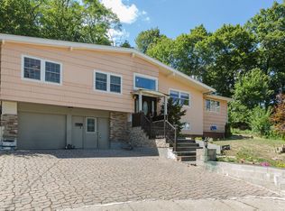 38 Cottonwood Rd, Newton, MA 02459