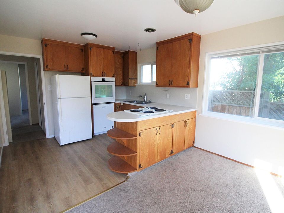 1st image of 6 Buchanan Dr