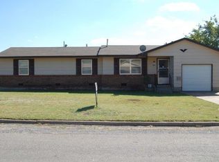 602 Wisconsin St, Geronimo, OK 73543