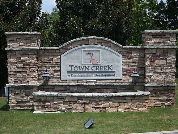 2nd image of 1309 Town Creek Cir
