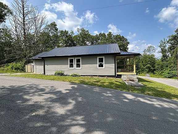 2nd image of 222 Grove Ave