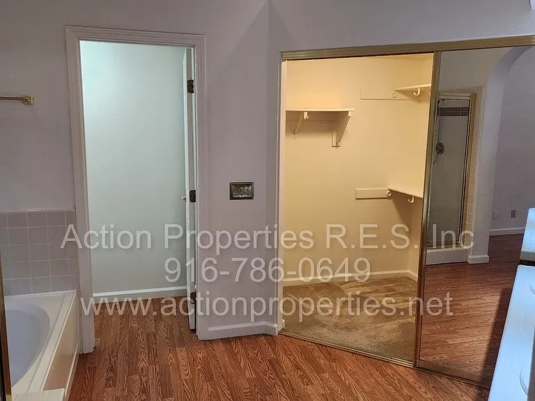 1417 Hurlston Way — Photo 26