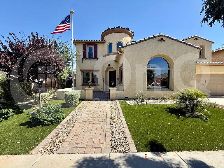 22933 E Silver Creek Ln — Photo 3