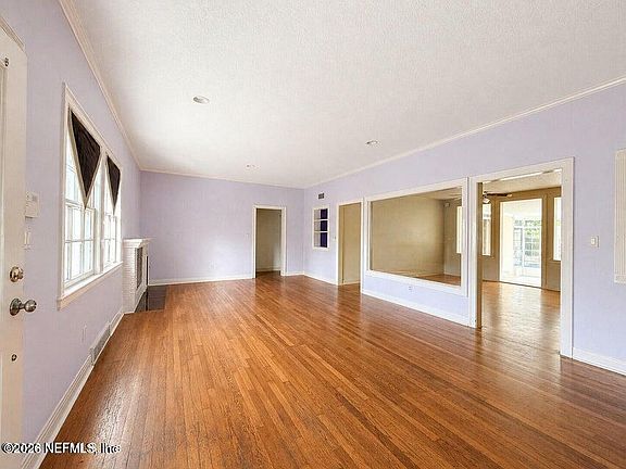 3rd image of 1122 MARCO Place