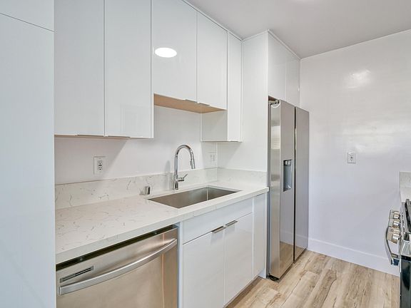 4th image of 3721 Westwood Blvd APT 12