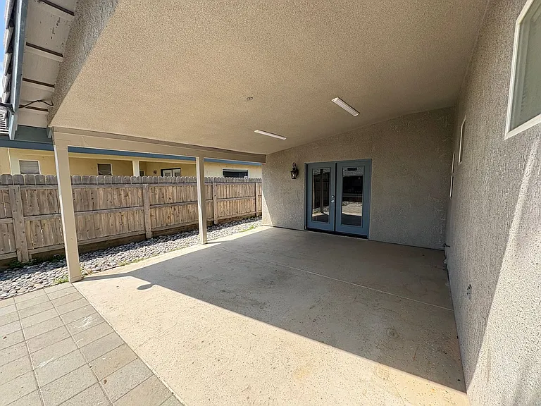 1040 N Sumter Ct — Photo 45