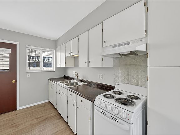 3rd image of 23 W Burdick St APT 1