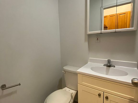 5th image of 223 E 32nd St APT 4A