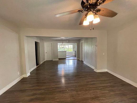 3rd image of 325 W Main St