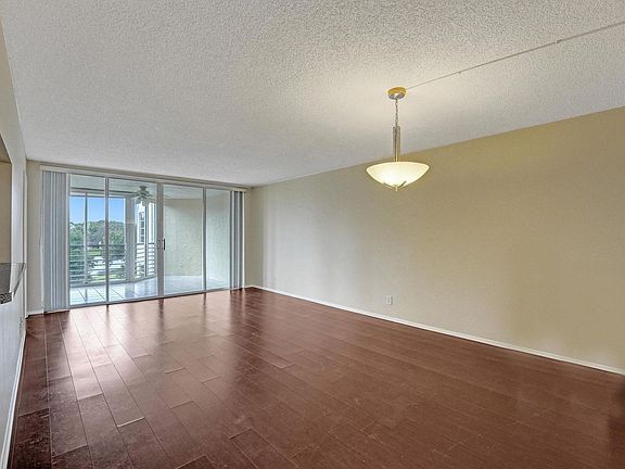 5th image of 9531 Seagrape Dr APT 302