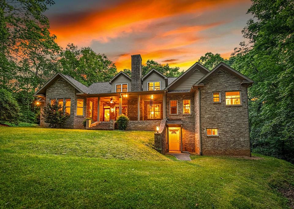 1st image of 541 Davis Rd