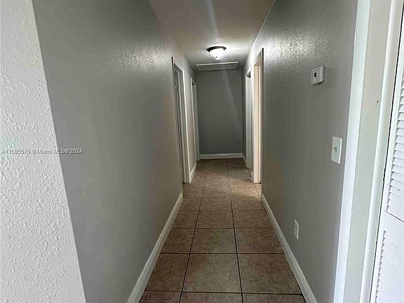 5th image of 3856 Beverly Dr