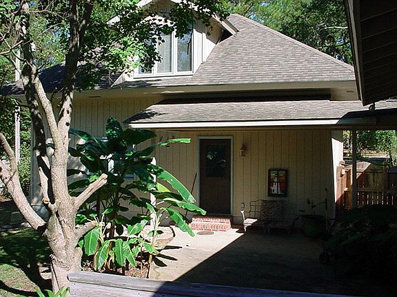 3rd image of 108 Lakeview Dr