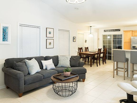 5th image of 23 Gables Ln