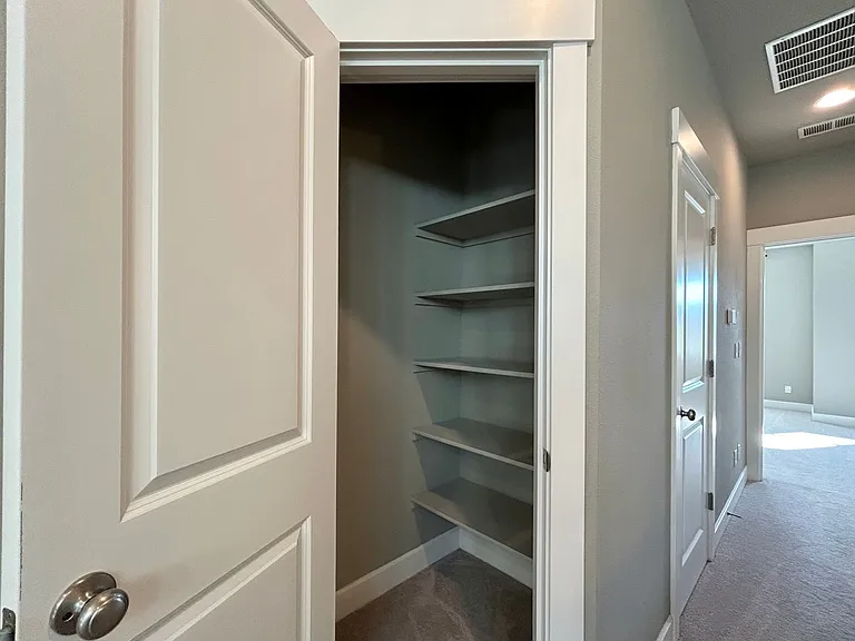 11571 SW Barber St — Photo 35