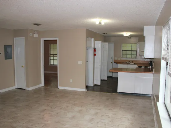 6310 Delacy Rd APT 4, Jacksonville, FL 32244