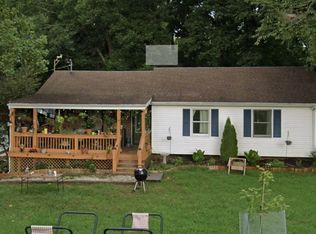 1000 Twin Oaks Dr, White Bluff, TN 37187