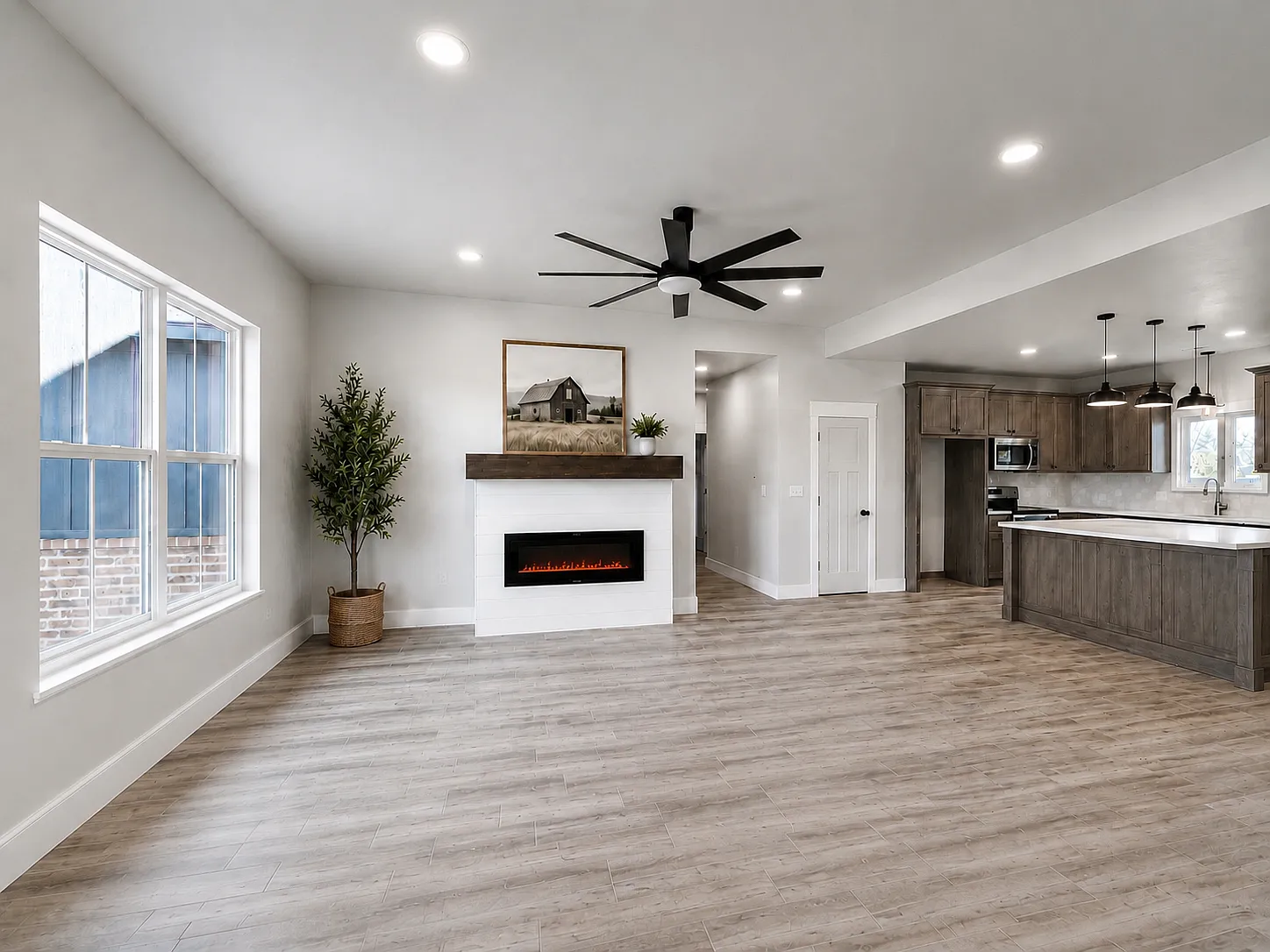4 bed, 2100 sqft, $2,500 — Photo 4