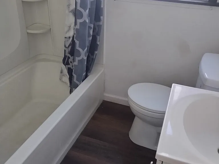 506 Green St — Photo 5
