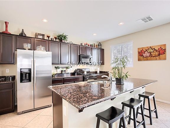 3rd image of 10607 Pennant Ave