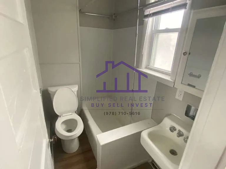 111 Ash St #10 — Photo 6