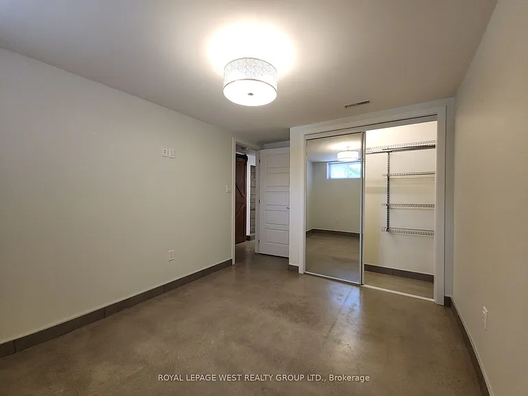221 Thirtieth St #BASEMENT — Photo 10