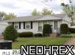 3160 Solar Dr NW, Warren, OH 44485