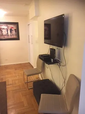 Rented by R New York | media 23