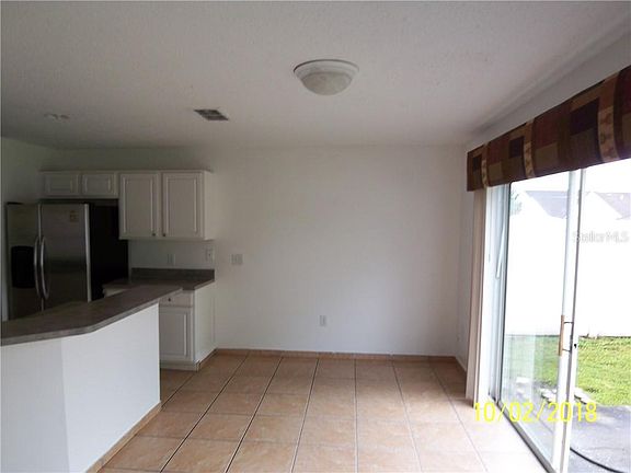 3rd image of 2408 Knightsbridge Blvd