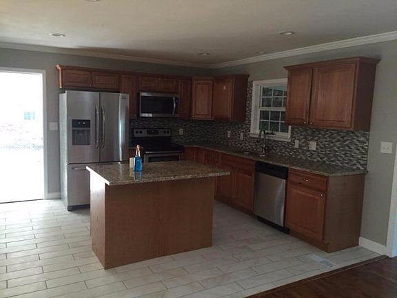 4th image of 2719 Jacqueline Cir