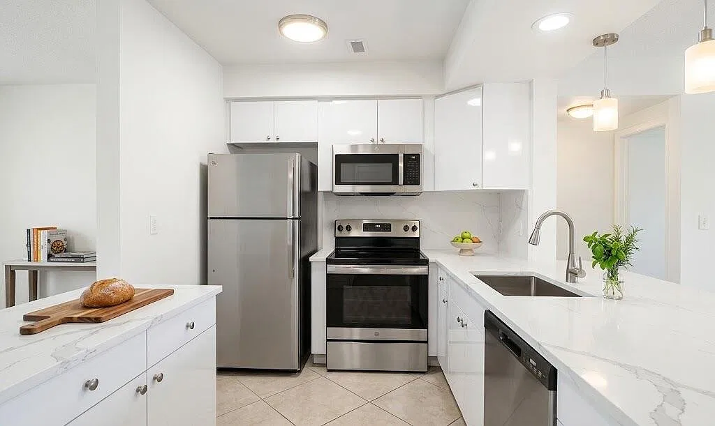 2 bed, 2.0 bath, 1100 sqft, $3,500 — Photo 1
