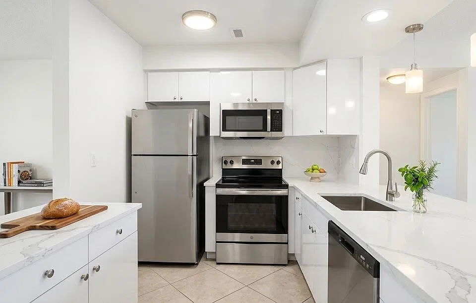 2713 NE 33rd Ave #2