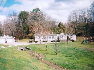 195 Twin Creek Rd, Irvine, KY 40336