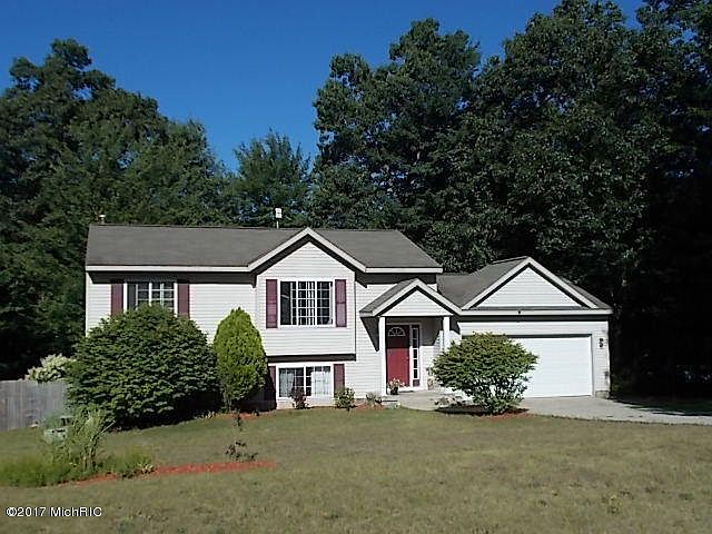 1st image of 8899 S Mapleridge Dr