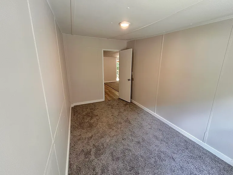415 Old Statesville Rd — Photo 15