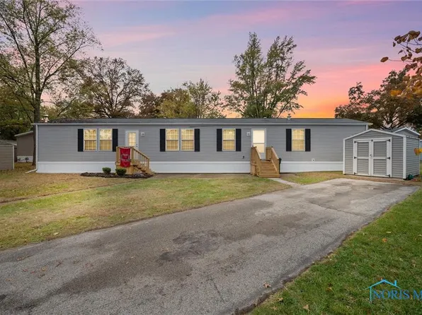 75 W Foxrun St, Holland, OH 43528