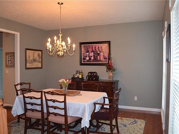 4th image of 4044 Appleridge Ln