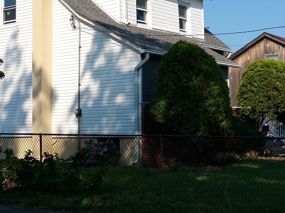 1st image of 12 Lawrence St
