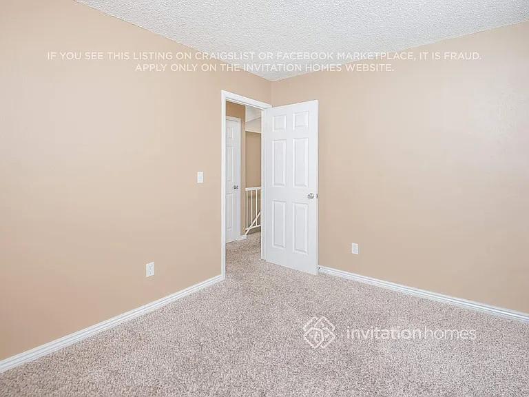 5004 S Richfield Cir — Photo 16