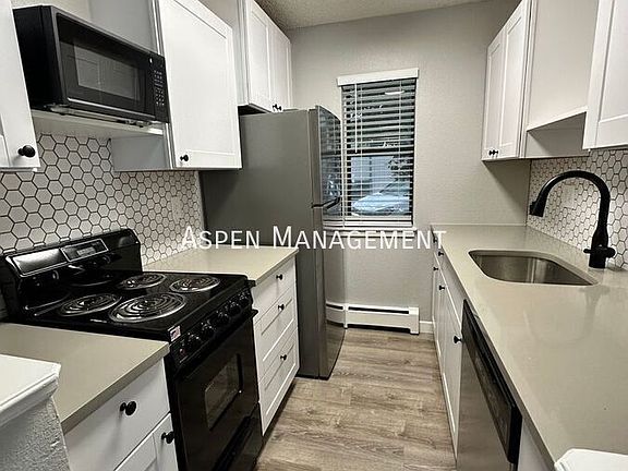 5th image of 1811 22nd St APT 2