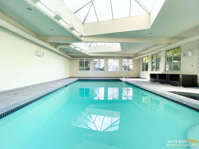 2838 SW Marine Dr — Photo 30